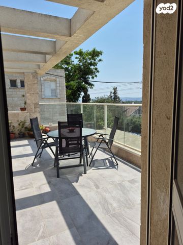 דו משפחתי, קרית טבעון