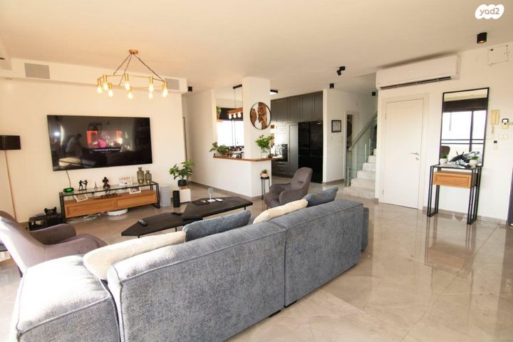 גג/ פנטהאוז, קרית שלום, תל אביב יפו