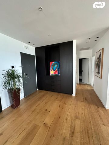 גג/ פנטהאוז, יוחנן הסנדלר 2, דרום חדש, פארק הים, בת ים