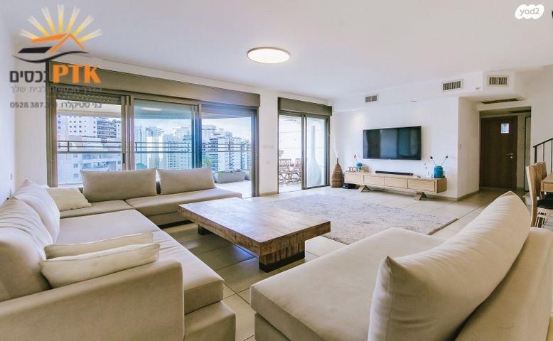 גג/ פנטהאוז, משה סנה, הדר המושבות החדשה / אם המושבות החדשה, פתח תקווה