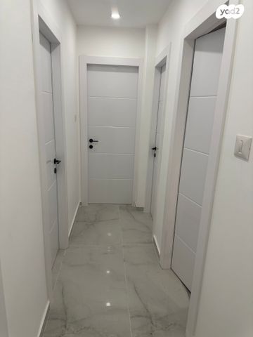 גג/ פנטהאוז, קדושי קהיר 30, נאות רחל, חולון