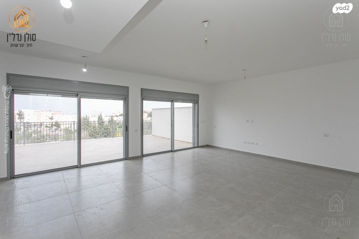 דירת גן, גבעת זמר, חיפה