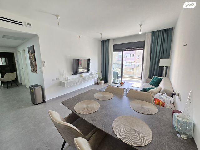 דירה, יחיאל צ'לנוב, תקומה / קרית חזני, פתח תקווה