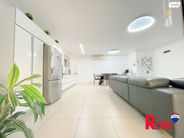 דירה, עוזי נרקיס 5, קרית רבין, חולון