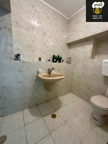 דו משפחתי, קרני שומרון