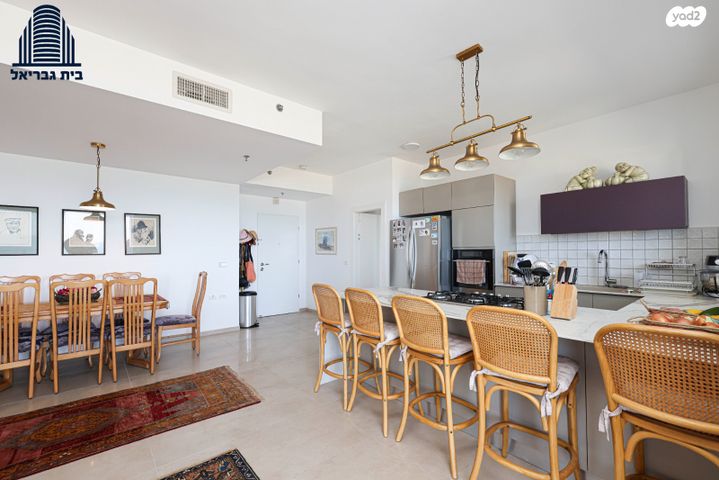 דירה, שדרות רחבעם זאבי, גבעת אולגה, חדרה