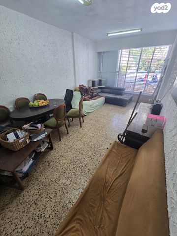 דירה, ירושלים 50, לב העיר, בת ים