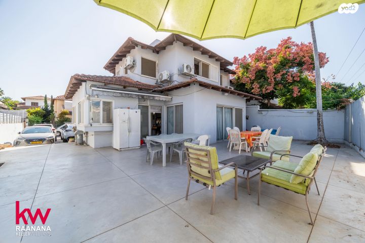 בית פרטי/ קוטג', לב הפארק, רעננה