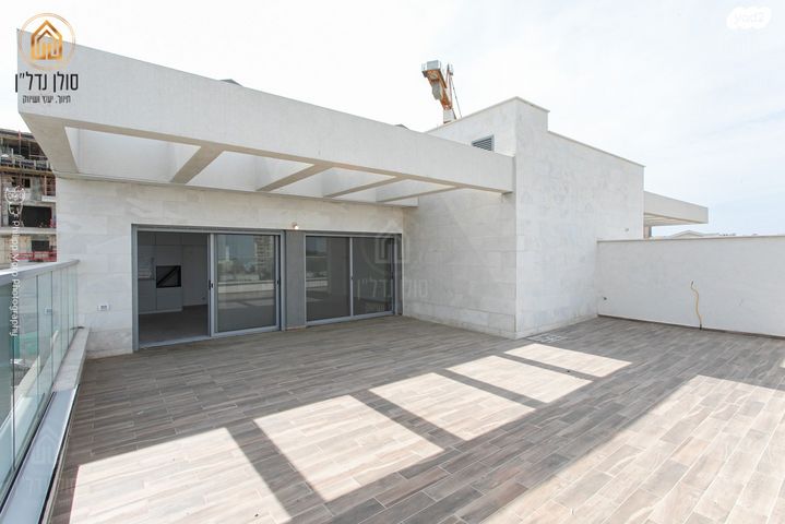 גג/ פנטהאוז, גבעת זמר, חיפה