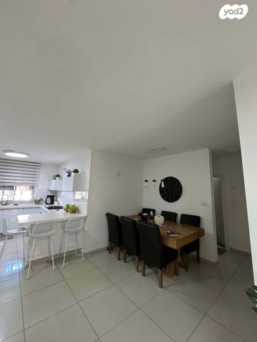 דירת גן, אופקים