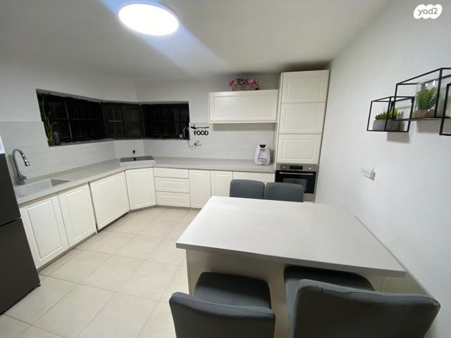 בית פרטי/ קוטג', מיתר / כרמית