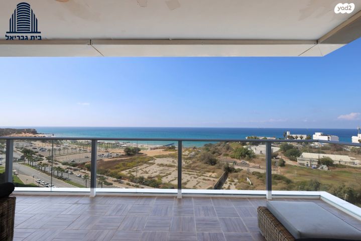 דירה, שדרות רחבעם זאבי, גבעת אולגה, חדרה