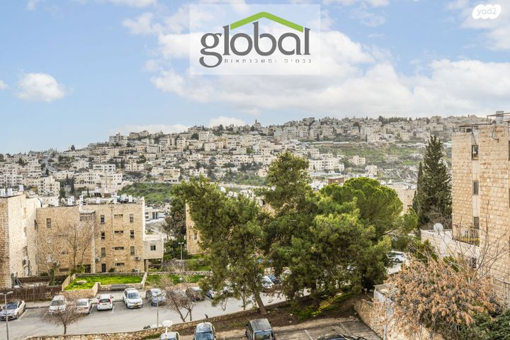 ארמון הנציב, תלפיות מזרח