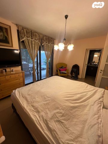 דירת גן, ד"ר יואכים כספרי, נעמ"ת, חיפה