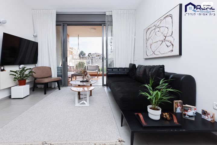 דירה, אבן גבירול, הרצליה