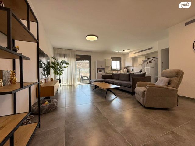 דירה, כרמיאל