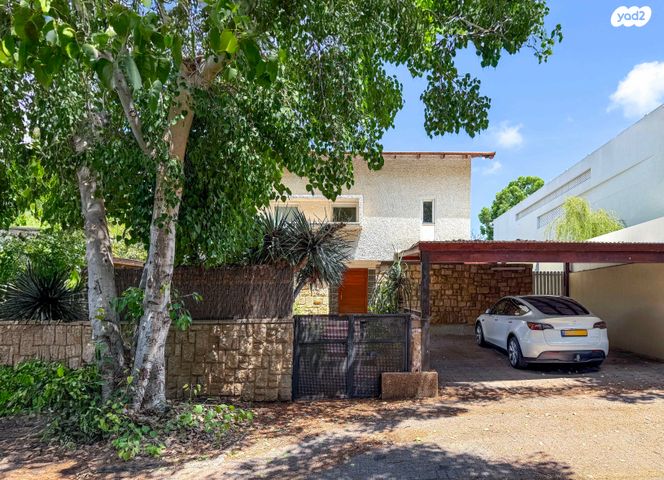 מגרשים, הרצליה פיתוח, הרצליה