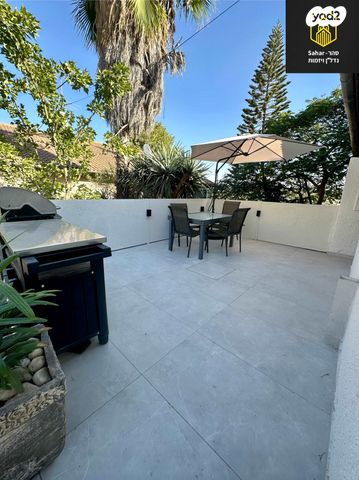 דו משפחתי, קרני שומרון