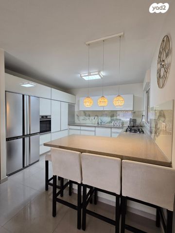 דירה, יוסף נדבה, פסגת זאב, ירושלים