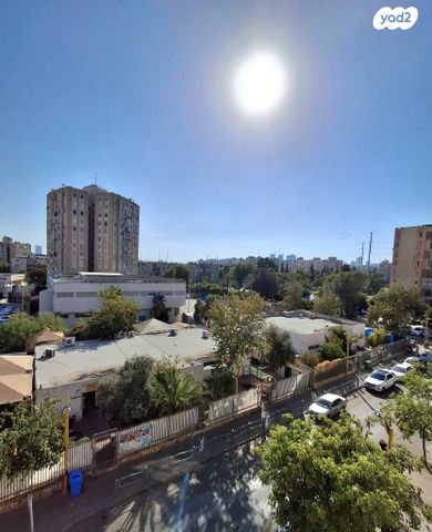 דירה, חצרים 8, נאות רחל, חולון