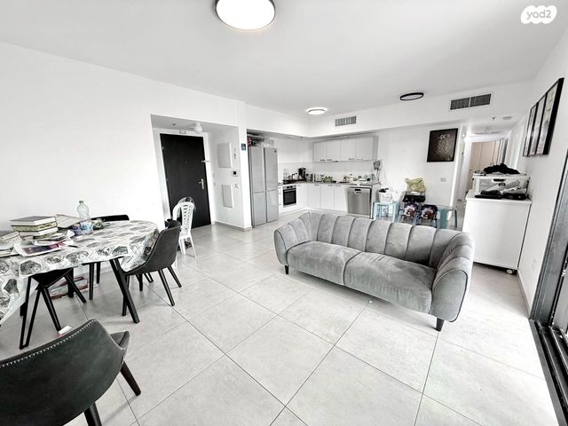 דירה, יוסף הגלילי 22, שכונת בן גוריון, מרכז העיר ג', רמת גן