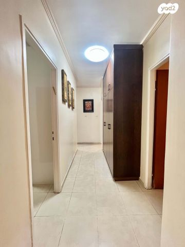 דירת גן, מזל טלה, פסגת זאב, ירושלים