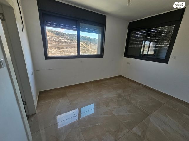 דירה, הכינור, שאר העיר, גבעת זאב