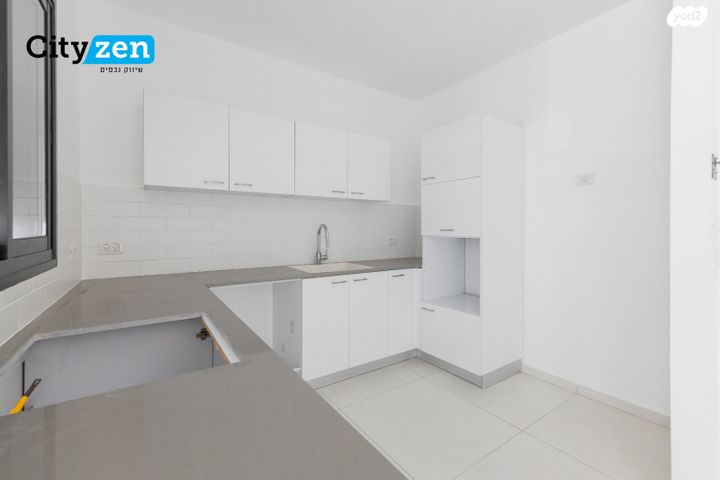 דירה, אמנון ליפקין שחק 3, נוף הטיילת, נתניה