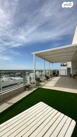 גג/ פנטהאוז, כלנית, הפרחים, חריש