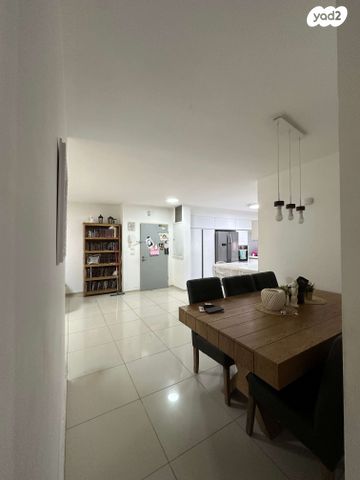 דירת גן, אופקים