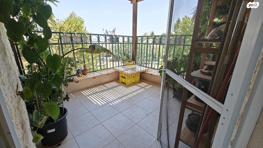 דירה, עמק האלה, הנביאים, מודיעין מכבים רעות