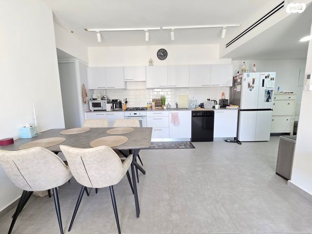 דירה, יחיאל צ'לנוב, תקומה / קרית חזני, פתח תקווה