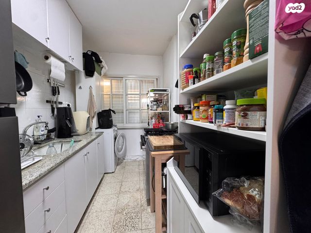 דירה, שרת, שז"ר / דקר, טירת כרמל