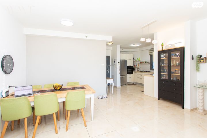 דירה, מלחמת ששת הימים, נווה אליאס, טירת כרמל