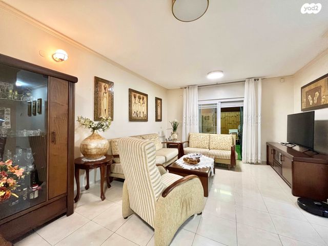 דירת גן, מזל טלה, פסגת זאב, ירושלים