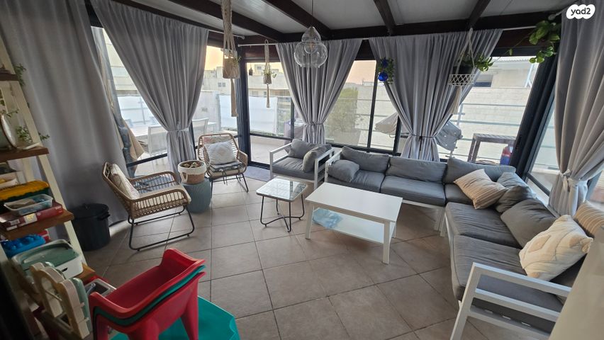 גג/ פנטהאוז, חשוון, הכרמים, מודיעין מכבים רעות