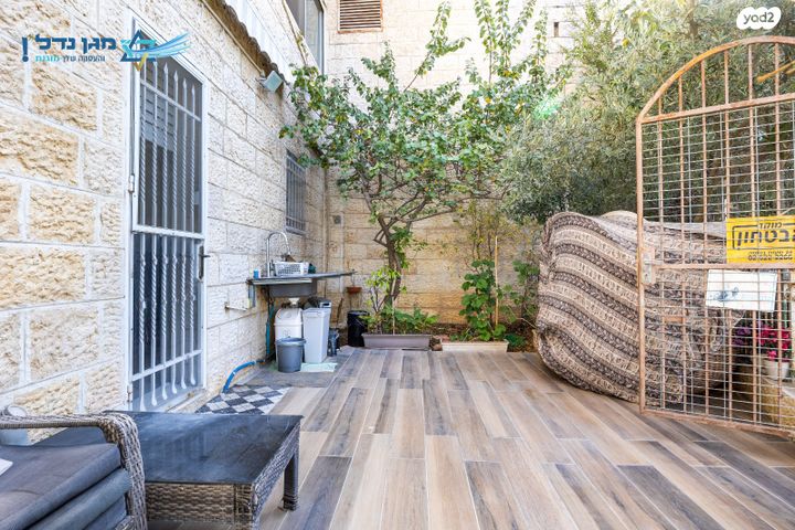 דירה, אלי תבין, ירושלים