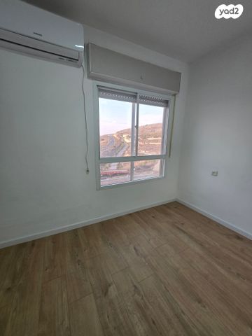 דירה, בית אריה / עופרים