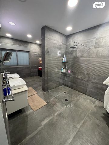 גג/ פנטהאוז, יפה ירקוני, הקריה מע"ר, אשדוד