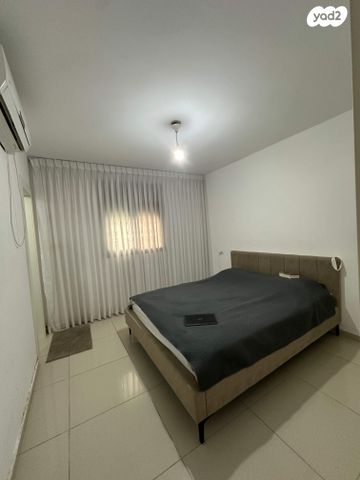 דירת גן, אופקים