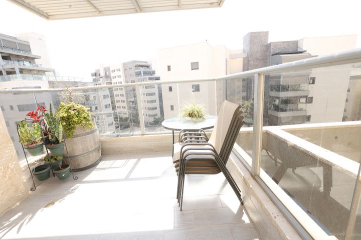 דירה, גדעון האוזנר, רמות הרכס, באר שבע