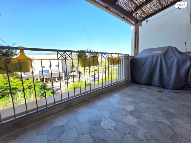 דירה, הנשיאים, 2003, רעננה