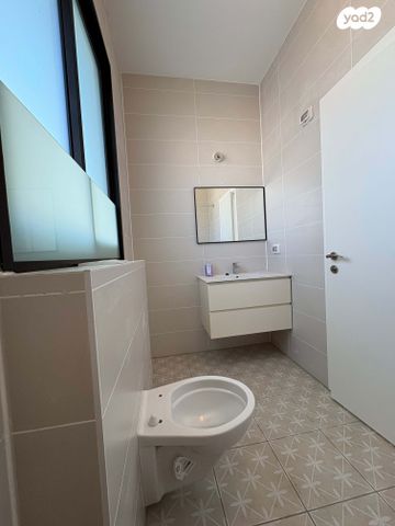 דירה, ישראל ב"ק, מונטיפיורי, הרכבת, תל אביב יפו