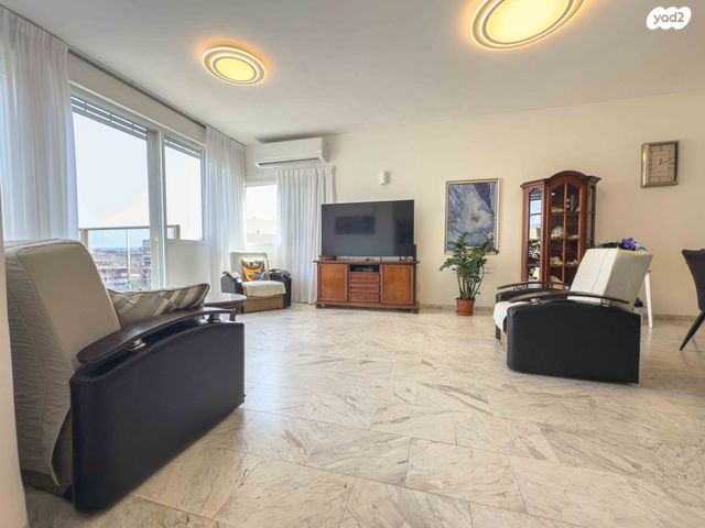 דירה, ורד, קרית מוצקין