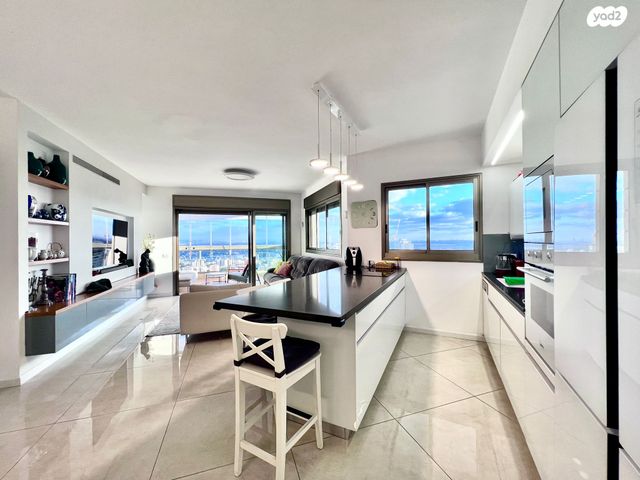 דירה, דווייט דייוויד איזנהאואר 1, אגמים, נתניה