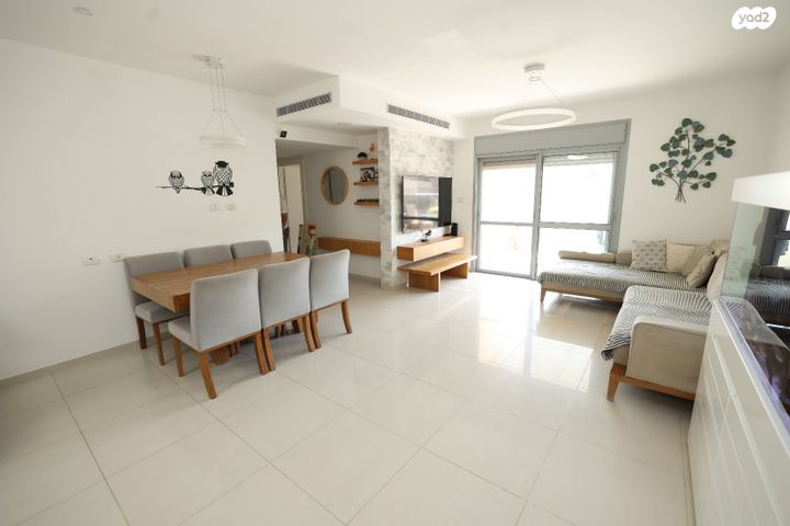 דירה, גדעון האוזנר, רמות הרכס, באר שבע