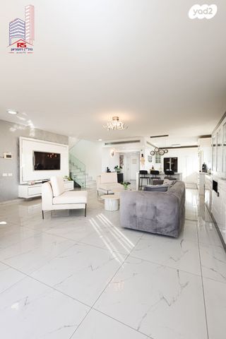 דופלקס, דרך דון יצחק אברבנאל 19, רמת אפרים, נתניה