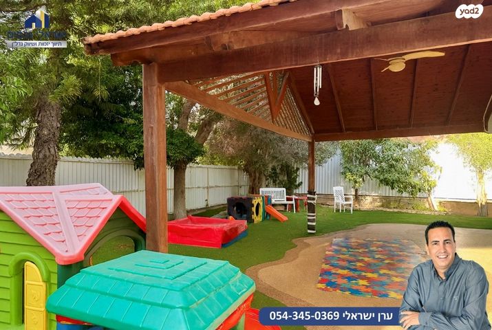 דו משפחתי, מגדיאל, הוד השרון