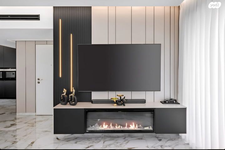 גג/ פנטהאוז, מודיעין מכבים רעות