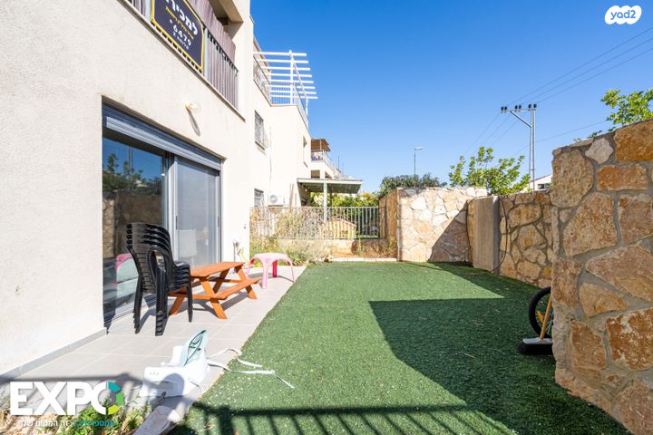 דירת גן, התוף 13, נווה מנחם, קרני שומרון